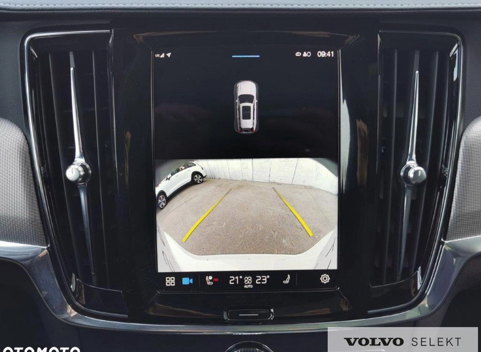 Volvo V90 Cross Country cena 299900 przebieg: 15969, rok produkcji 2023 z Warszawa małe 781